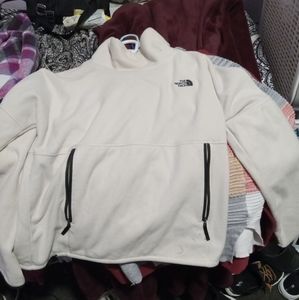North face pullover